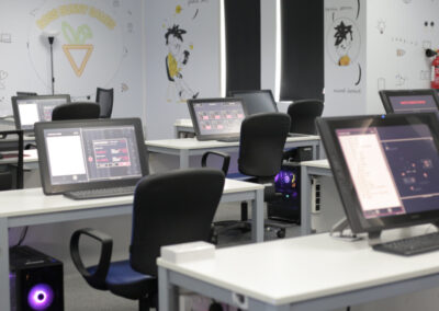 Why SAE University College in Dubai outfitted their animation lab with Wacom creative pen displays